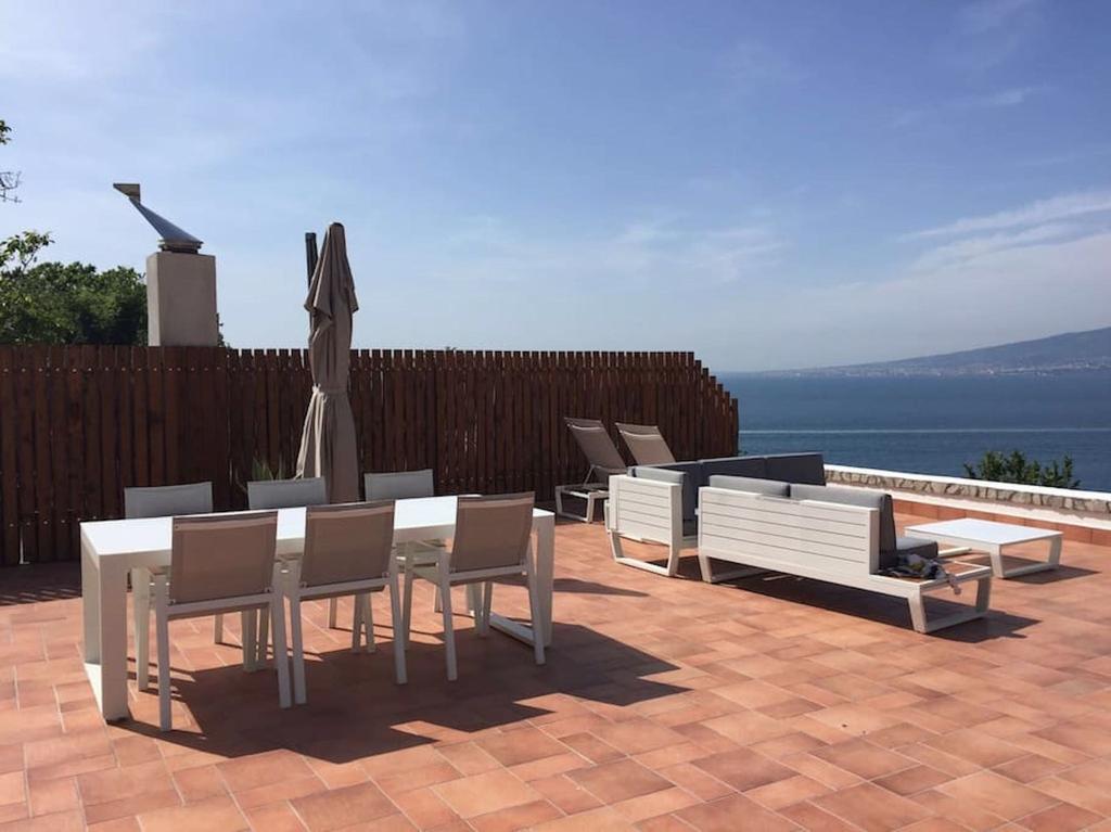 ויקו אקוונסה Villa Bikini On Sorrento Coast מראה חיצוני תמונה